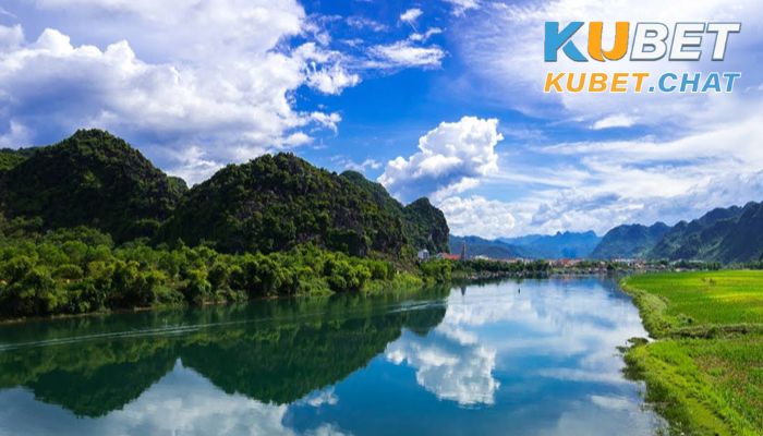 Mơ thấy sông nước có ý nghĩa gì? Mách anh em con số cần đánh 2 Mơ thấy sông nước mênh mông