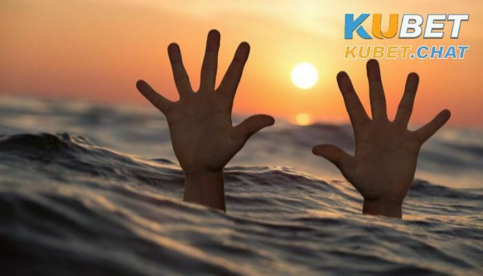 Nằm mơ thấy người chết đuối là điềm gì và đánh số nào chuẩn? 4 Mơ thấy người chết đuổi đánh con gì?