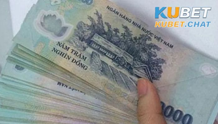 Mơ thấy nhiều tiền 500 nghìn là điềm gì? Đánh số nào trúng lớn? 2 Mơ thấy nhiều tiền 500.000 nghìn rơi từ trên trời xuống