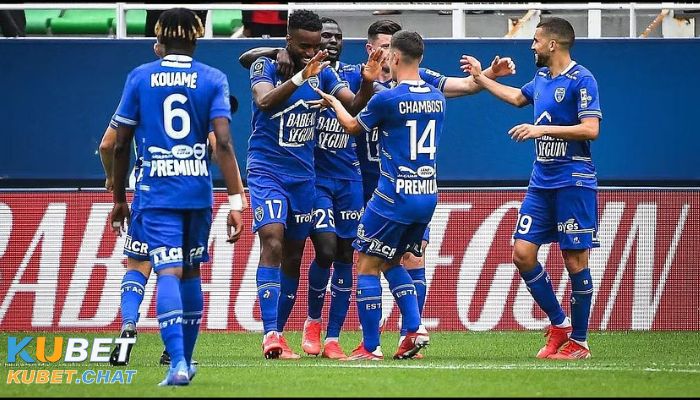 Soi kèo Troyes vs Brest 19/3 vào lúc 21h00 - Vô địch quốc gia Pháp 2 Phong độ chủ nhà Troyes