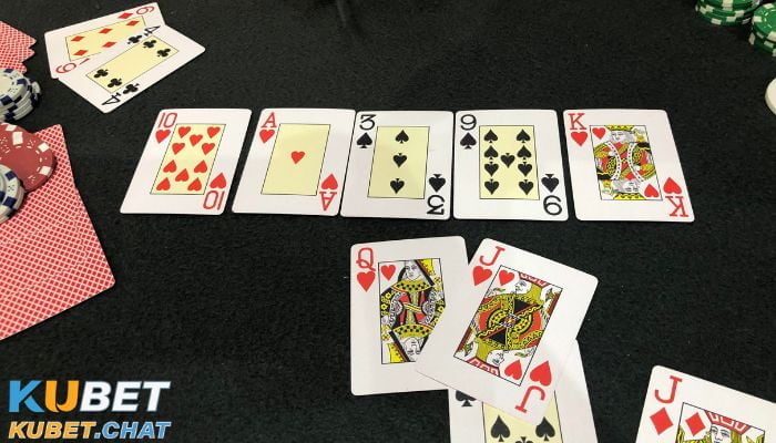 Flush poker là trò chơi thú vị không thể bỏ qua 2 Ưu điểm nổi trội của Flush Poker là gì