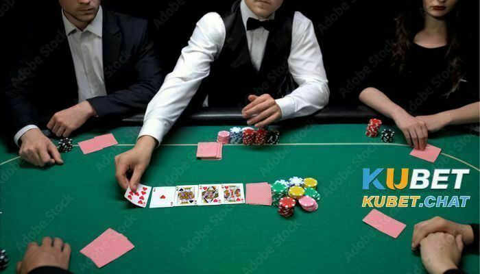 Dealer Poker - Bí mật về người chia bài trong casino 4 Yêu cầu của sòng bạc về một Dealer Poker
