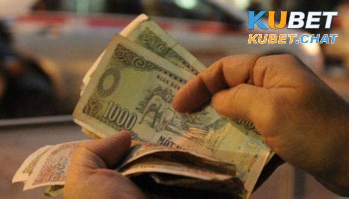 Mơ thấy tiền 1000 đánh con gì? Giấc mơ mang điềm tốt hay xấu 3 Mơ thấy tiền 1000 đánh con gì trường hợp đi xin