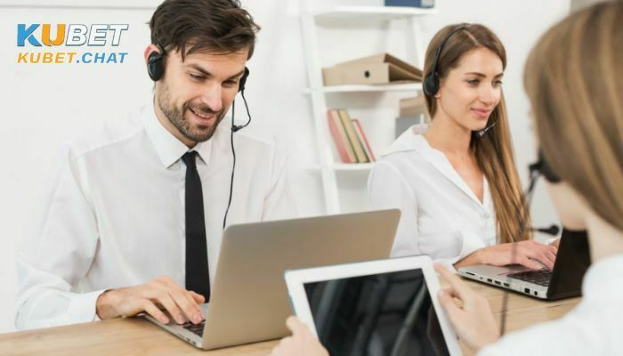 Kubet77 - Giải mã sức hút của nhà cái này đến từ đâu? 3 Đội ngũ nhân viên luôn hỗ trợ nhiệt tình 24/7